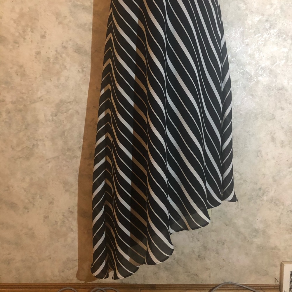 Jessica Howard Crooked Hem Spaghetti Strap Dress - Picture 2 of 15